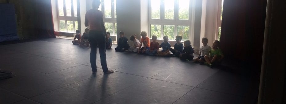 Ana teaching the kids class.