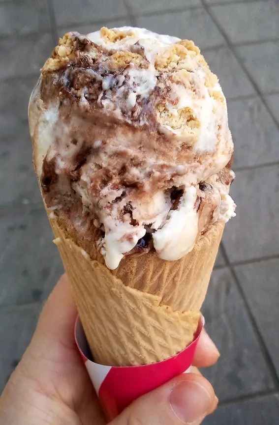 Seville, Spain: Nutella cookie dough ice cream!