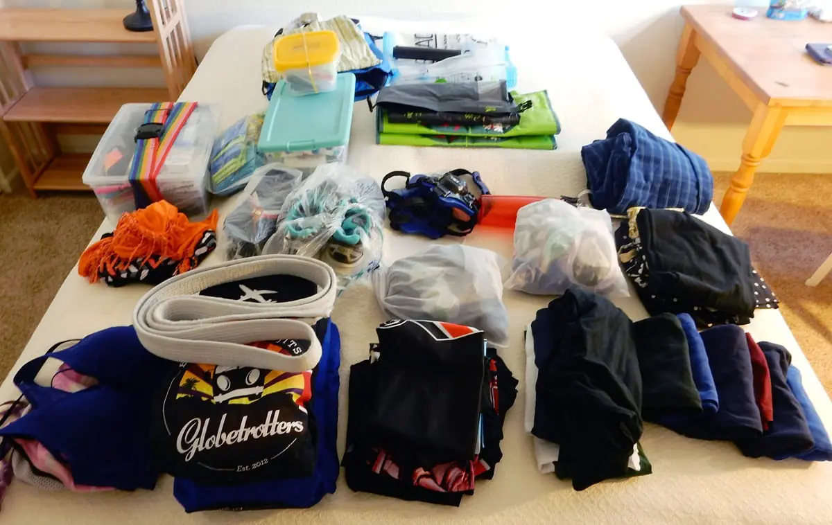 All things needed for the upcoming 9 month trip, in a suitcase under 20kg!