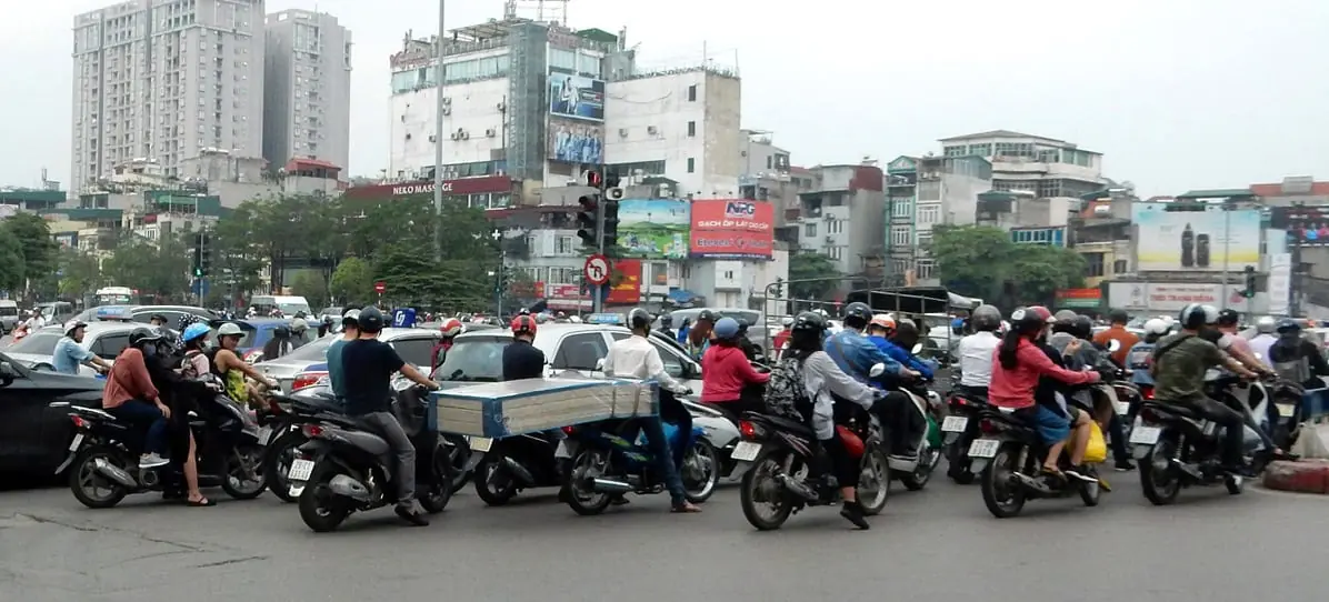 Hanoi, Vietnam: Scooter life!
